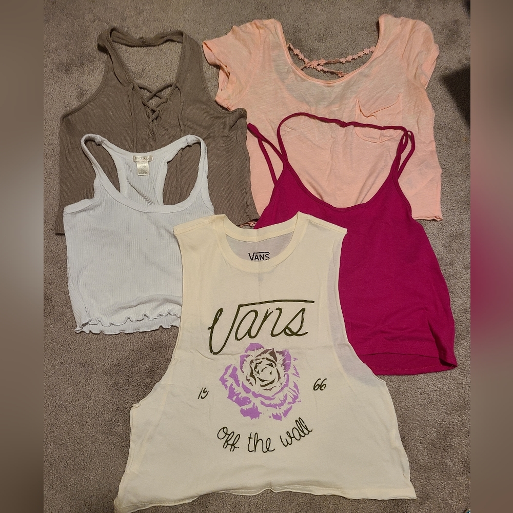 Assorted Fashion Crop Tops Bundle S